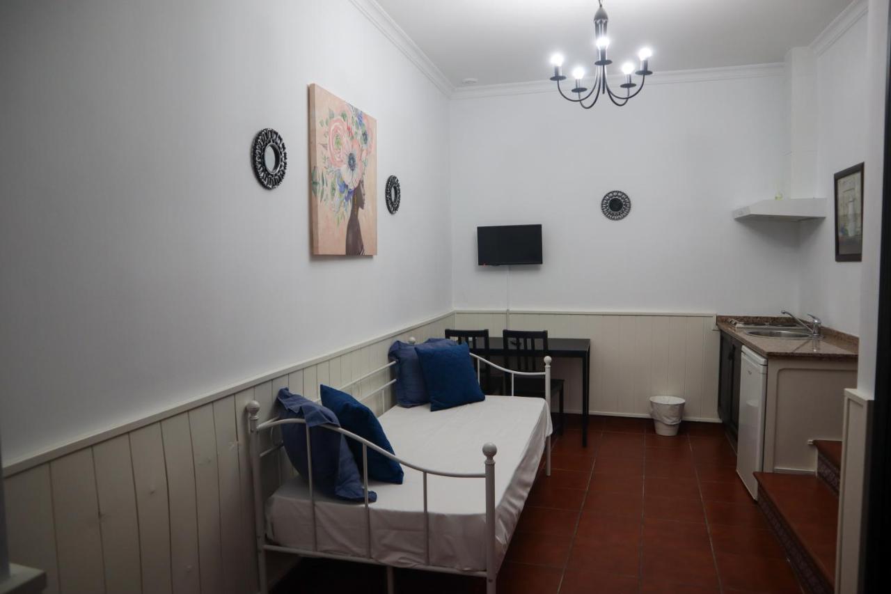 Apartamentos Turisticos Casa Cantillo 卡莫纳 外观 照片