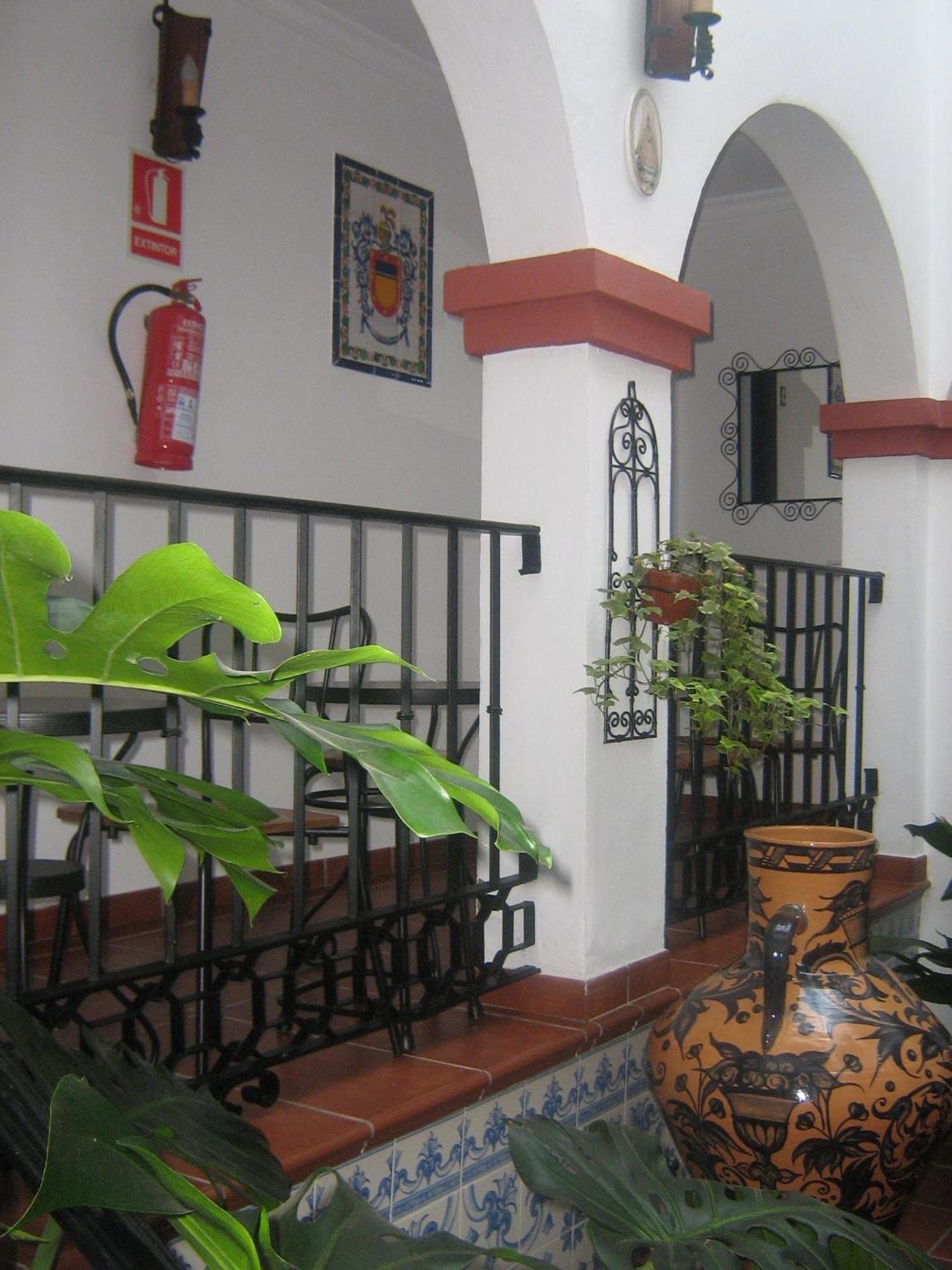 Apartamentos Turisticos Casa Cantillo 卡莫纳 外观 照片